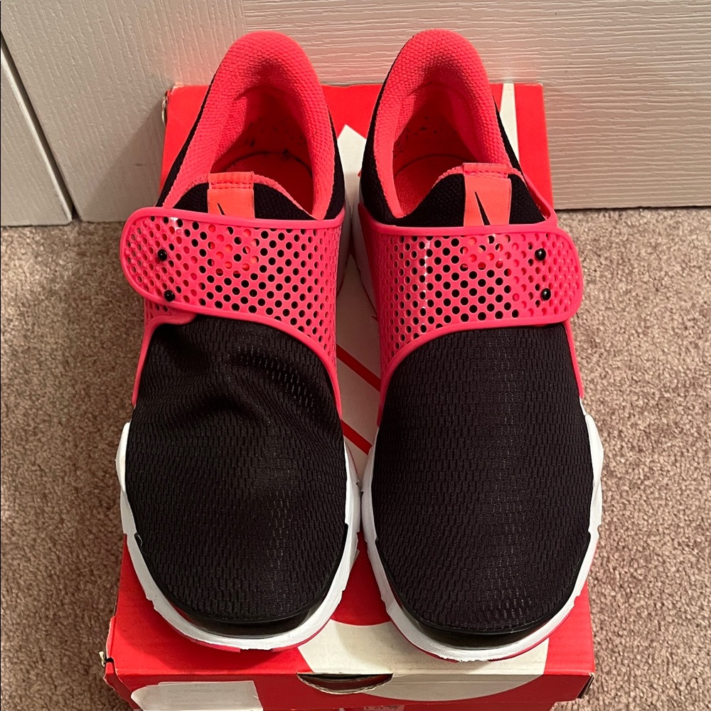 Nike Women’s Sock Dart Black and Bright Pink Sneakers